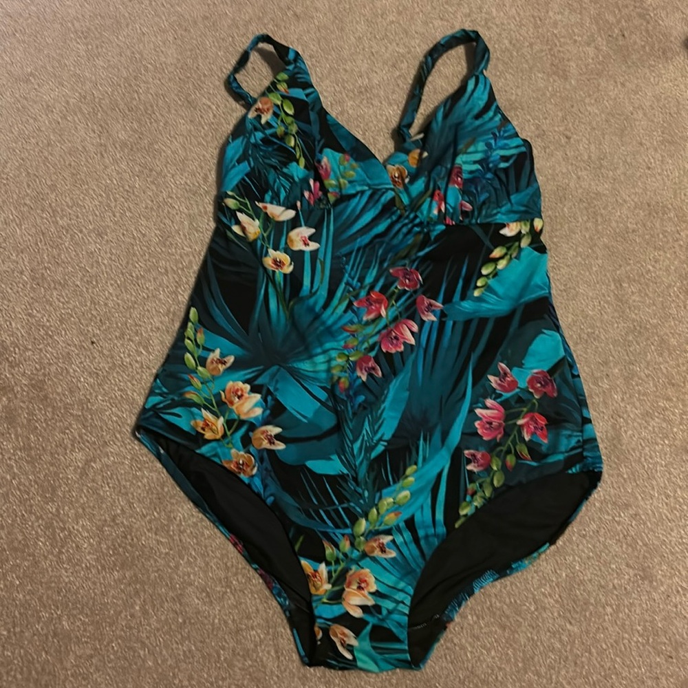 Fantasie One Piece Bathing Suit Size 32DD